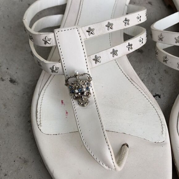 Alexander McQueen skull flip-flops - Picture 2 of 6